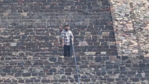 Tragedia en Teotihuacán: muere turista canadiense y seis personas resultan lesionadas tras tiroteo en la Pirámide de la Luna