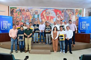 Riult Rivera entrega uniformes y nuevas motocicletas para reforzar los trabajos de Servicios Públicos en Colima