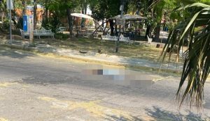 Ejecutan a balazos a una mujer a unos metros del jardín de la Corregidora en Colima capital