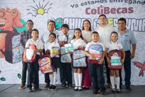 Administración de Indira Vizcaíno entrega ColiBecas Mochilas, Útiles y Uniformes a estudiantes de Ixtlahuacán